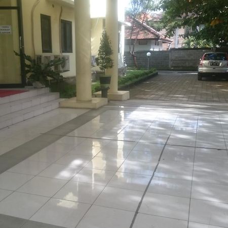 Hotel Edutel Undiksha Singaraja Exterior foto